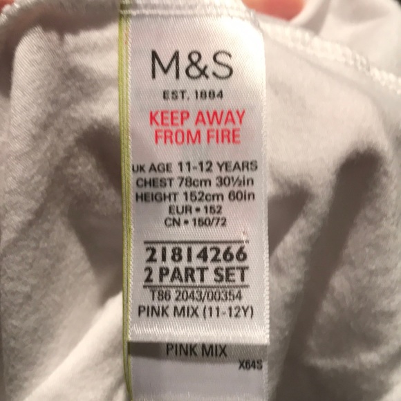 M&S - Lounge - Picture 4 of 4